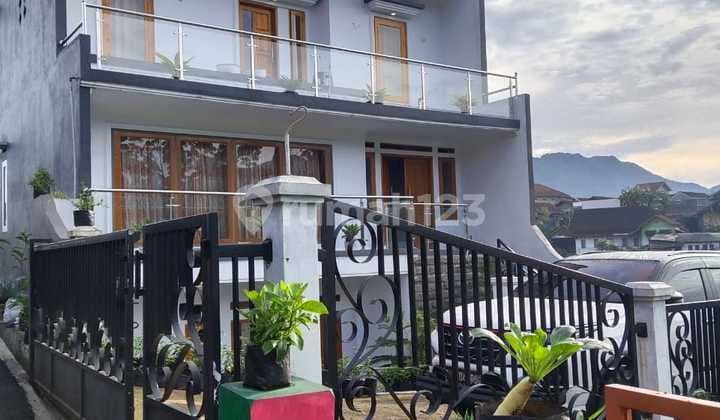 Dijual Villa dengan Suasana View Yg Indah di Pacet Bandung