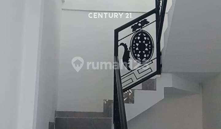 Dijual Rumah Siap Huni di Harapan Indah Bekasi