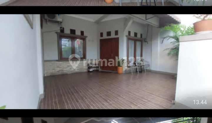 Rumah 2 Lantai Lokasi Strategis - Dekat Stasiun & Akses Tol