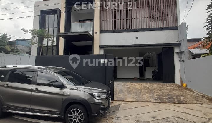 New House in Central Jakarta Not Far from RSCM
