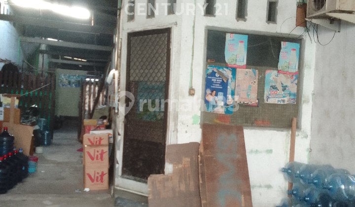 Warehouse for Sale in Cipinang, East Jakarta, Access for 2 Cars, Near Public Facilities