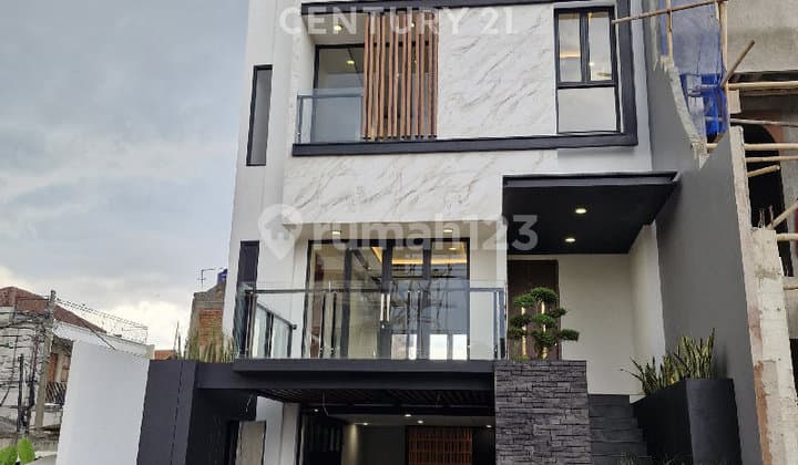 Brand New Cluster, di Kawasan Strategis Jagakarsa, Limited.