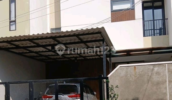 Rumah 2Lt Cluster Dilenia. Boulevard Hijau. Harapan Indah. Bekasi