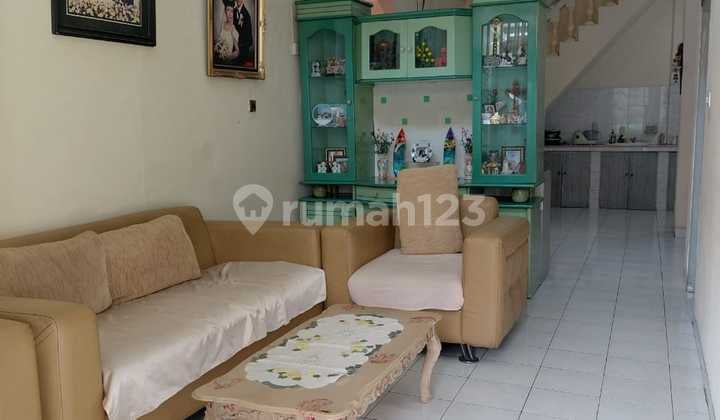 Rumah 2Lt Rapih Dekat Sekolah Penabur. Harapan Indah. Bekasi