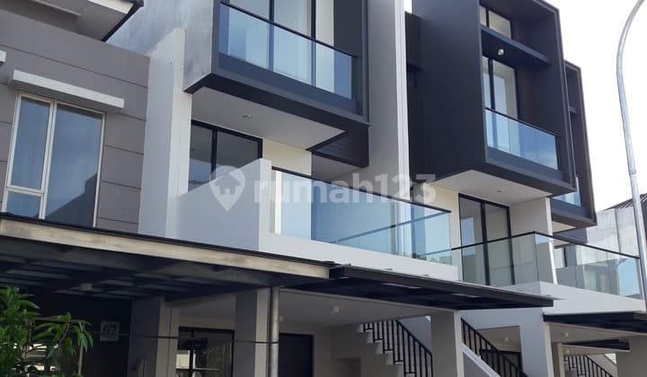 3-Storey Brand New House in Harmony Golf Island PIK Cluster