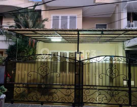 Rumah Bangunan Baru 2 Lantai Full Renovasi di Kawasan Pulau Elok, Kelapa Gading, Jakarta Utara