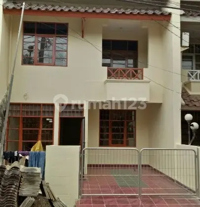 Rumah 2.5Lt Jual Cepat Bu di Pondok Mitra Lestari Bekasi