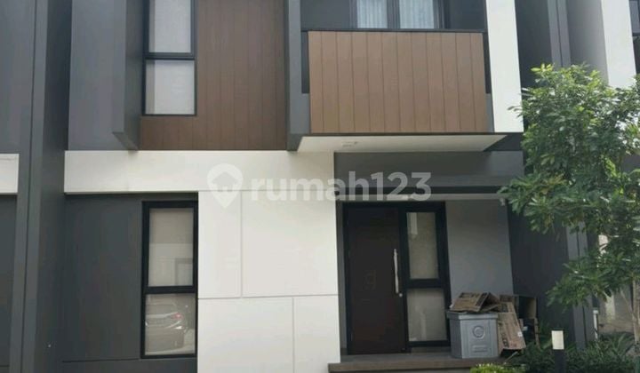Rumah 2Lt Cluster Regia Summarecon Crown Gading Sebelah Harapan Indah