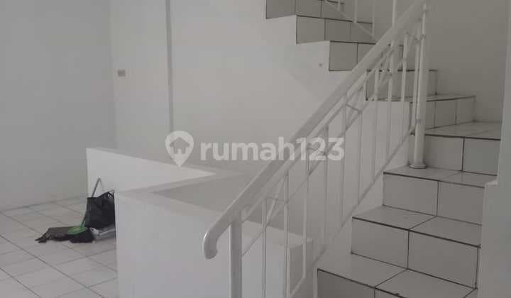 3.5-Story Shop House in Taman Harapan Baru - Strategic Location