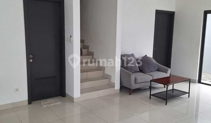 For Rent: House in Wisteria near Aeon JGC & Ikea JGC. Metland Menteng Cakung
