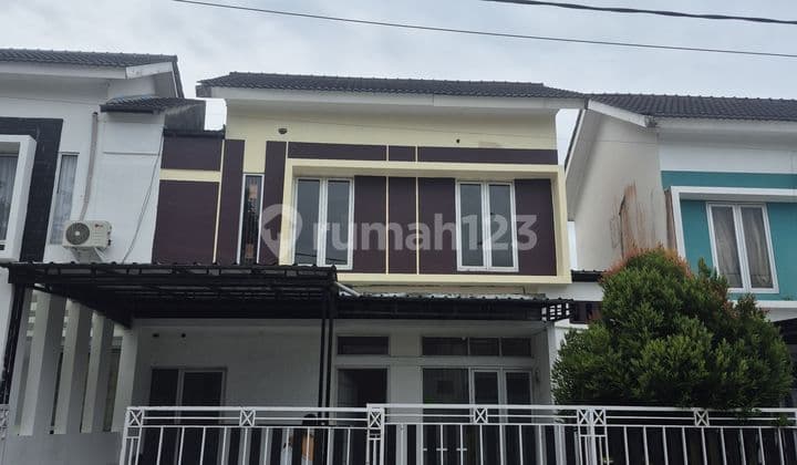 Rumah di Balikpapan Regency Cluster Castarica Bangunan 2 Lantai