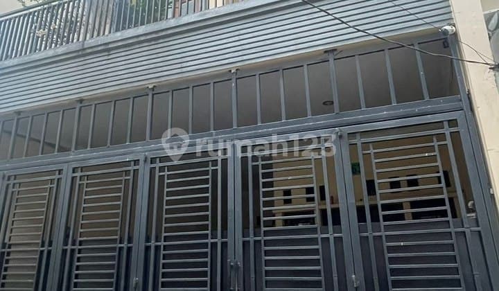 For Sale: Ready-to-Occupy 2.5-Story House in Klender, East Jakarta