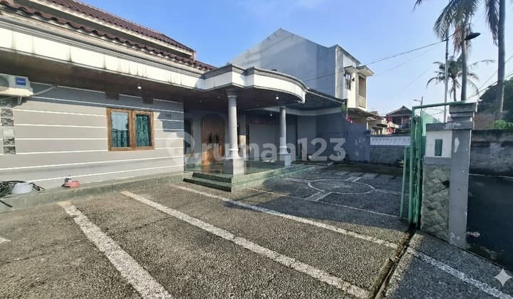 Comfortable House in Batu Ampar, Kramat Jati - Strategic Location in East Jakarta