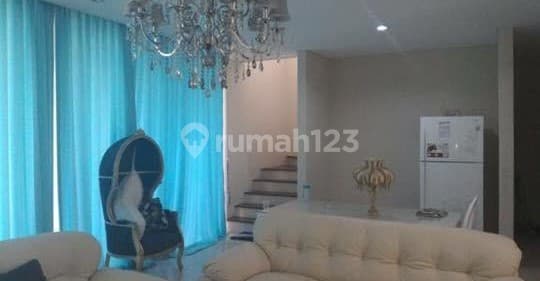 Rumah One Gate System 2 Lantai Akses Jalan Luas Tt