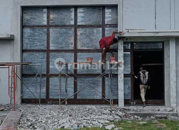 Warehouse in Ubung 1325.0 m² Unfurnished SHM