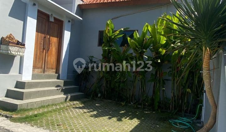 Villa for Rent with Pool in Sempol Ag Area