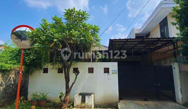 Rumah 1 Lantai Dgn Tanah Luas di Pondok Kelapa, Jakarta Timur