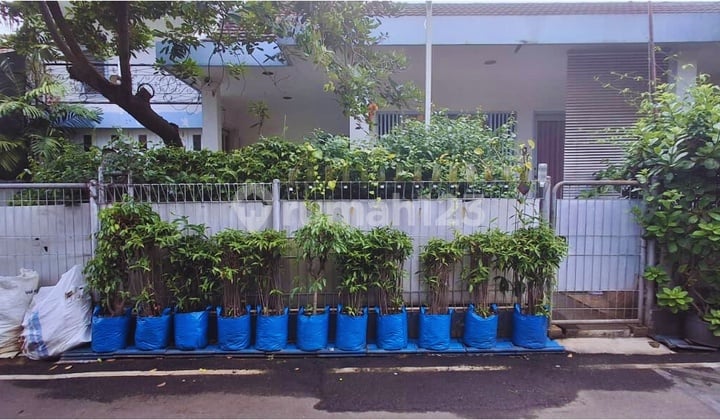 Rumah Strategis 2 lantai Dekat Akses Tol di Bintara, Bekasi.