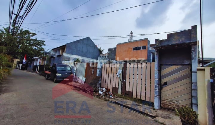 Rumah Stategis dengan Luas Tanah 1000 m2 di Jati Cempaka, Bekasi