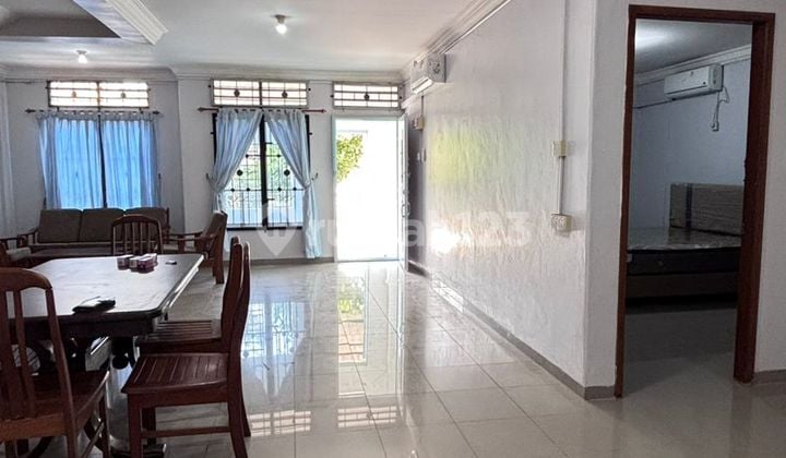For Sale 2-Story Building House in Sukajadi Batum Center.