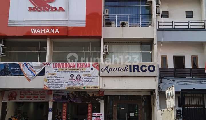Dijual Cepat Ruko 4 Lantai di Jalan Utama Tanjung Duren, Cocok untuk Usaha atau Investasi, Ada Lift