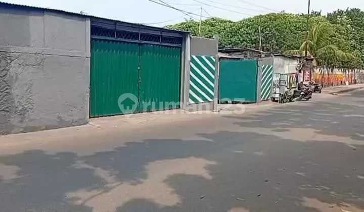 Land for sale with free warehouse in PIK Kapuk, very close to toll, flood-free.