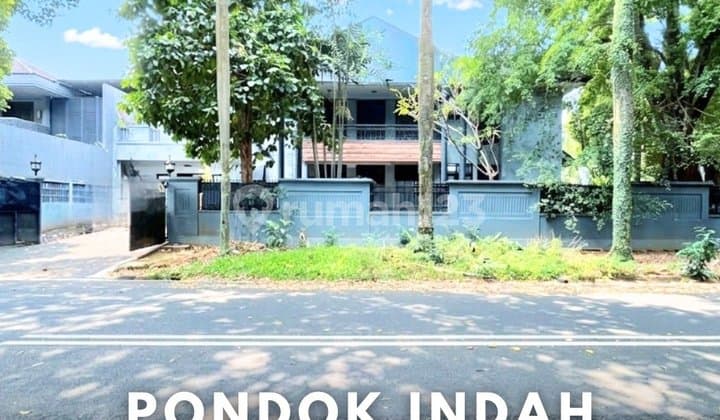 Rumah di Hoeklokasi Premium di Pondok Indah