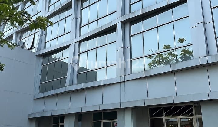 For Rent: Twin Shophouse in Golf Island, Prime and Strategic Location