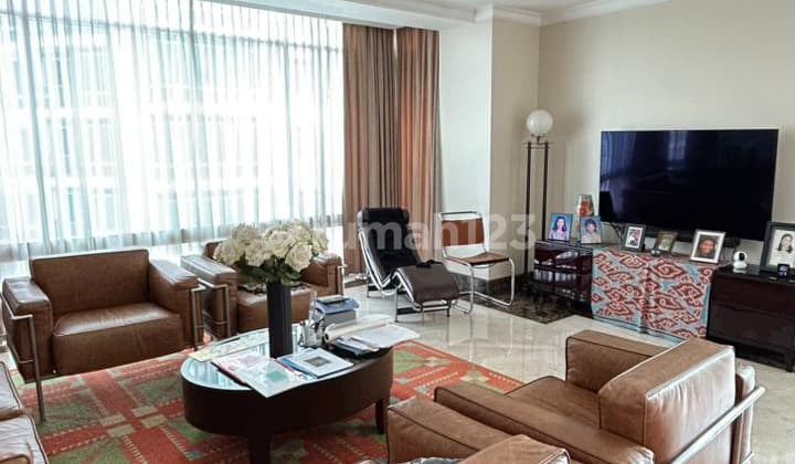 Apartment Private Lift 3 BR Furnished Four Season Jakarta Selatan