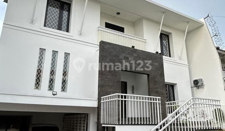 Disewa Rumah Minimalis Unfurnished Area Senopati Jakarta Selatan