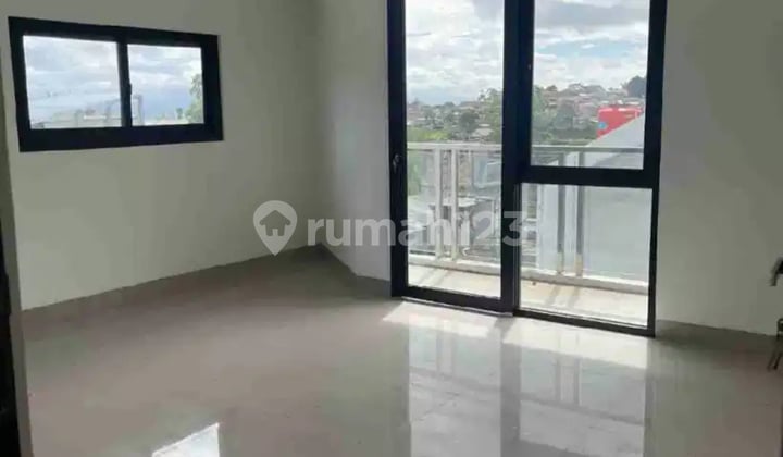 Rumah 2 Lantai Siap Huni