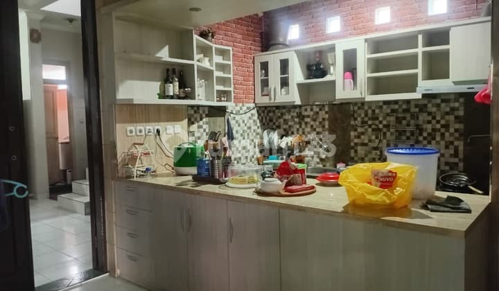 Jual Cepat Rumah 3 Lantai Posisi Hook Permata Cimahi