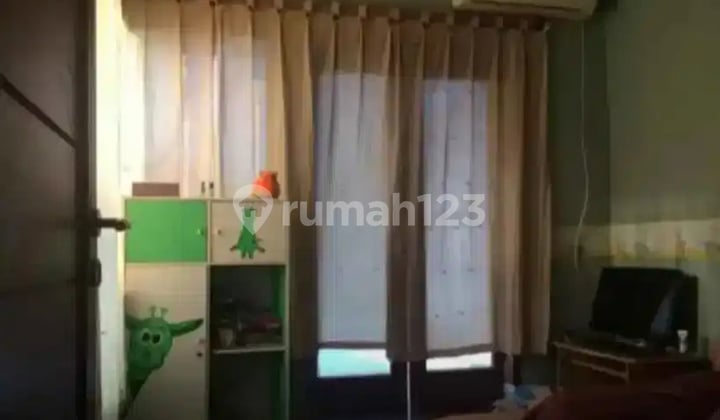 Dijual Rumah 2 Lantai Semi Firnished di Sariwangi