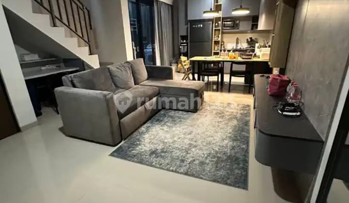 Rumah 2 Lantai Siap Huni