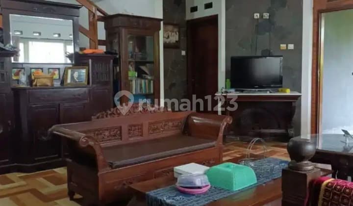 Dijual Cepat Rumah 2 Lantai Siap Huni