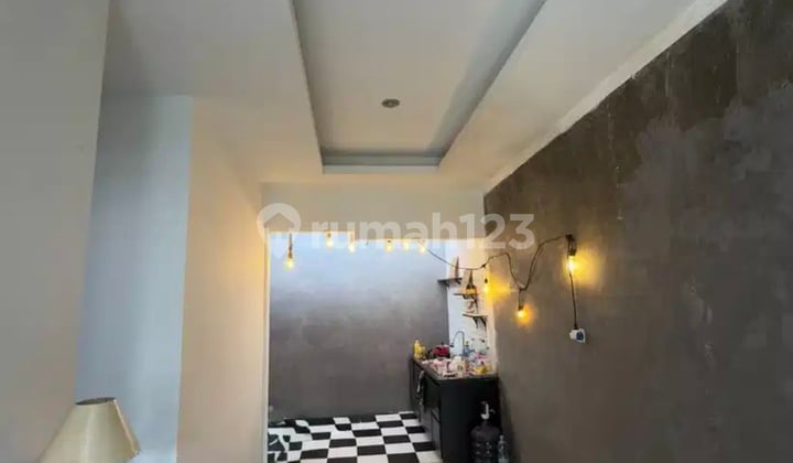 Rumah Dijual Lokasi Strategis