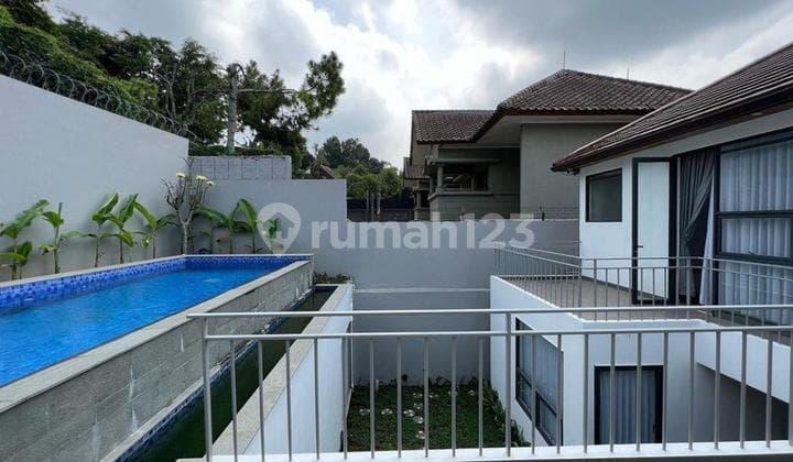 Rumah Baru Minimalis Modern + Kolam Renang di Setiabudi Regency Bandung SHM Bagus