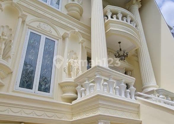 Dijual Cepat Rumah Mewah Siap Huni di Pik 1 Jakarta