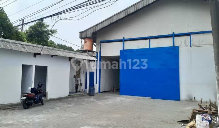 Warehouse Location Very Strategic - Sultan Agung Street