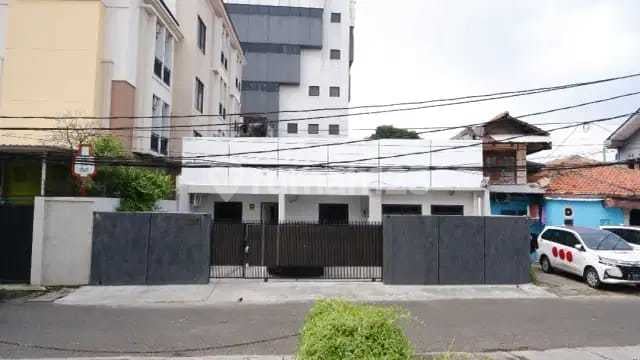Rumah Kost di Daerah Mampang Prapatan, Jakarta Selatan.