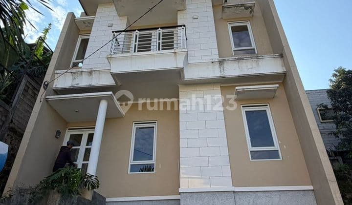 Rumah Dijual Padasuka Ideal Nyaman dan Aman