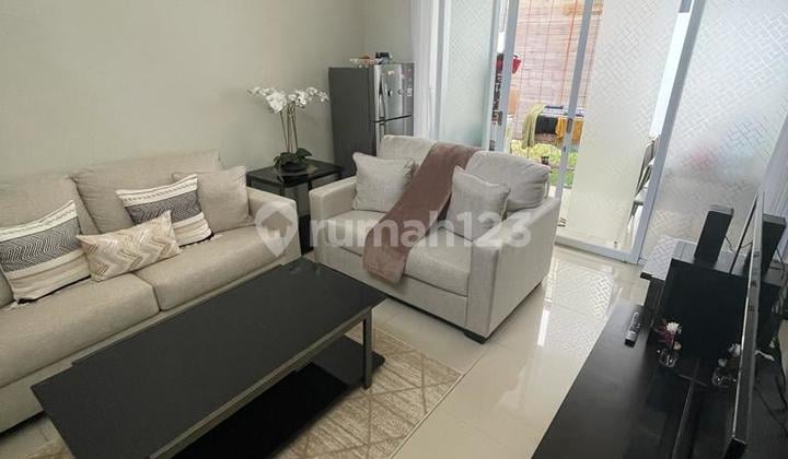 Rumah Bagus Siap Huni Dengan View Taman Di Padasuka