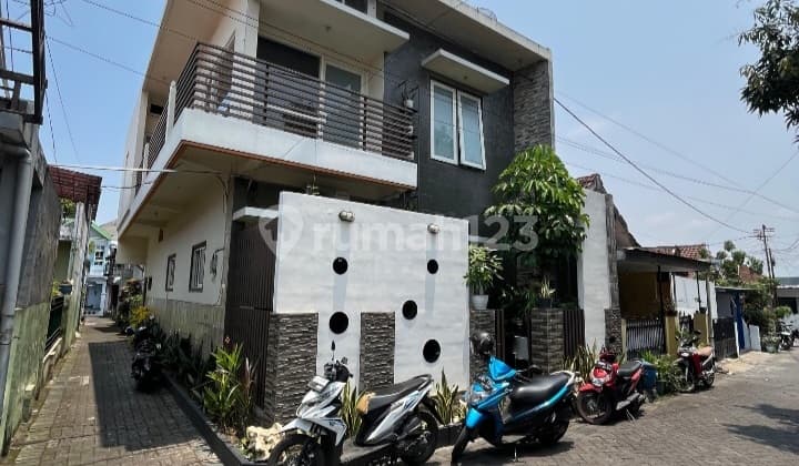 Rumah Di Jual 2 Jadi 1 Di Blimbing Malang