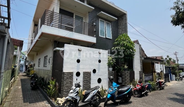 Rumah Di Jual 2 Jadi 1 Di Blimbing Malang