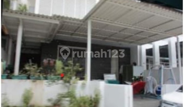 Rumah Dijual Via Lelang di Perumahan Dian Istana Moca Wiyung Surabaya