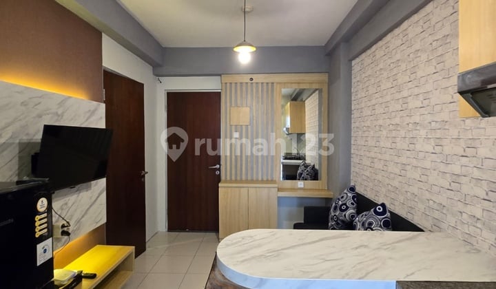 2 BR Apartment at Gunawangsa Manyar, Fully Furnished