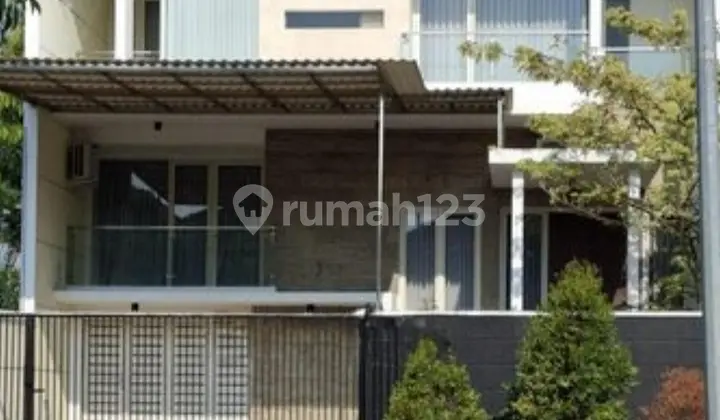 Rumah Cantik Full Furnish Citraland Surabaya Barat Lokasi Strategis Didepan