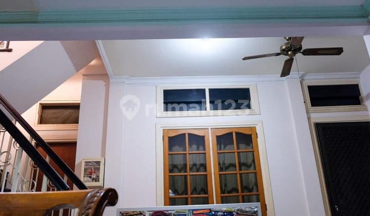 Ready-to-Occupy House for Sale in East Surabaya, Rungkut