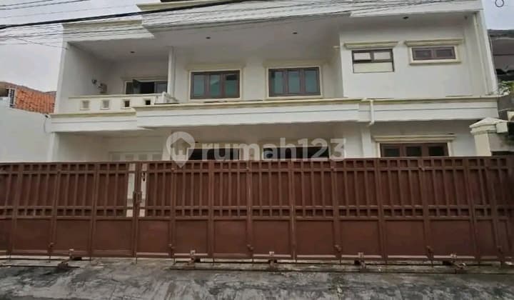 Untung Beli Rumah Mewah di Tebet Jakarta Selatan Cocok Utk Kantor