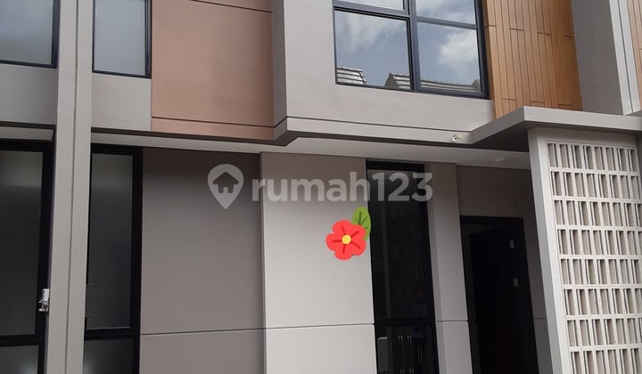 For Rent New House Handover at Viola Sumarecon Crown Gading Cluster
